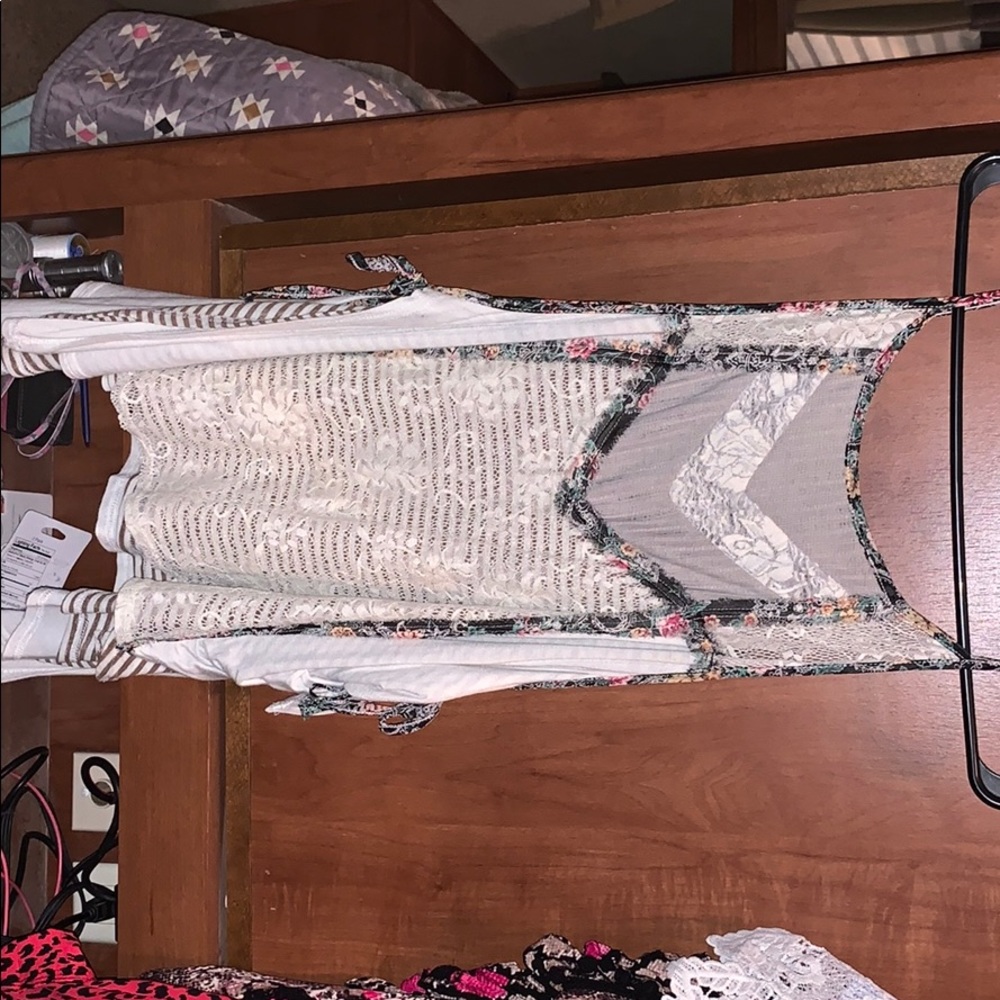 Lace tie side top
